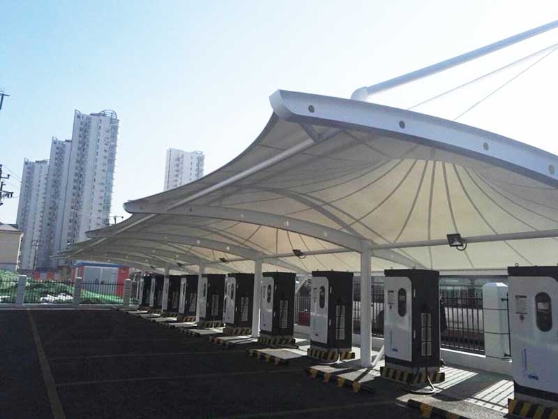 選擇膜結(jié)構(gòu)停車(chē)棚需要考慮哪些問(wèn)題？